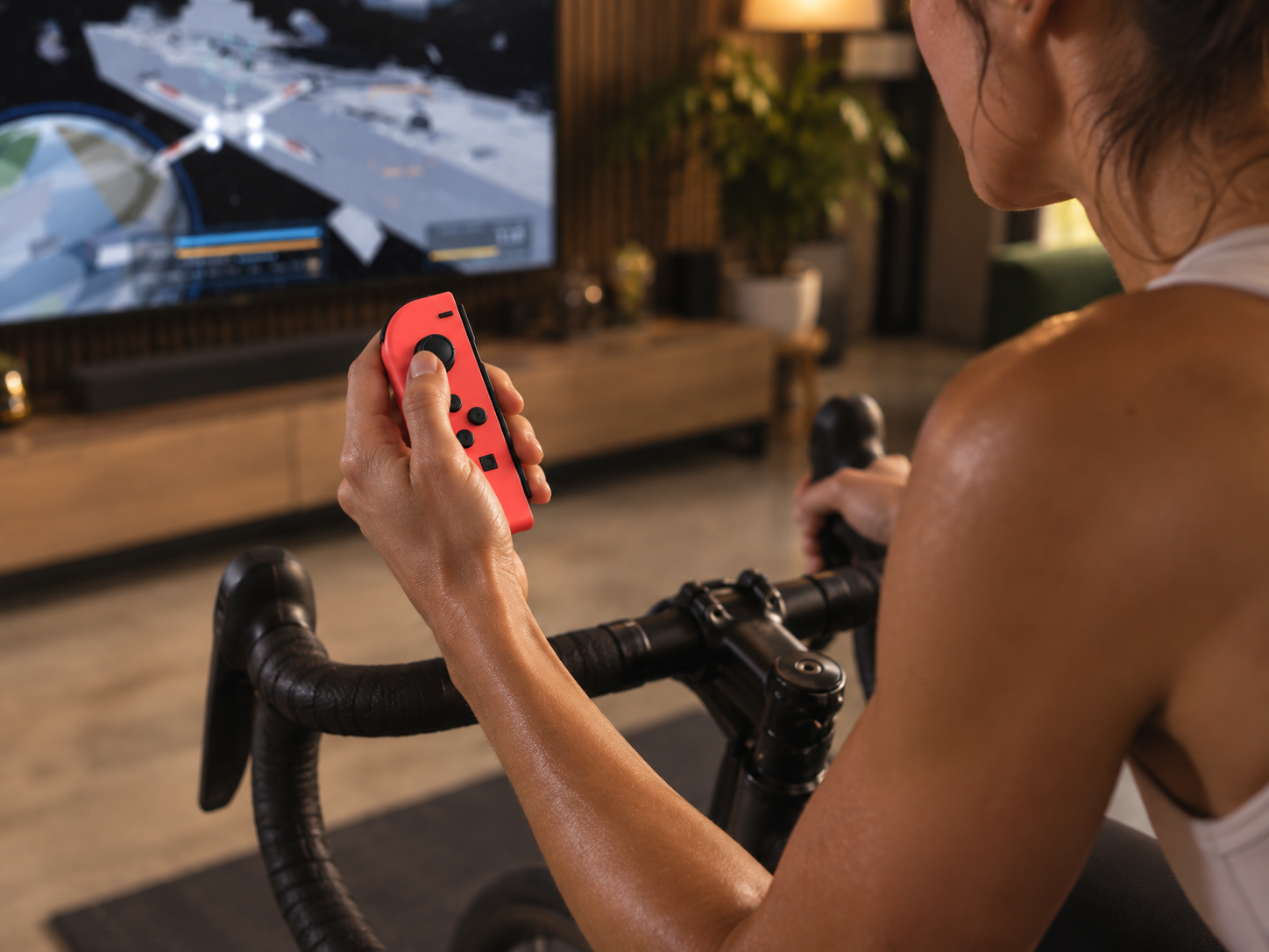 A Joy-Con on the handlebar grip